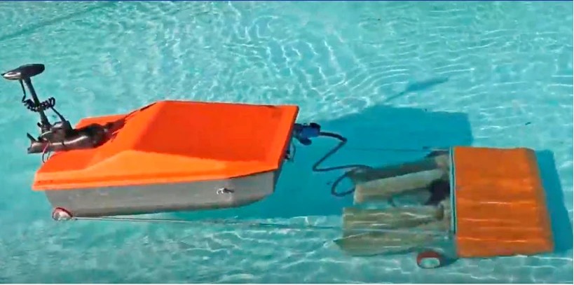 Maintenance sector wheels project. Cleaning robots of regular use in spaces that require a great wear and tear and durability