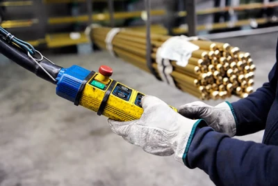 Load transport cranes